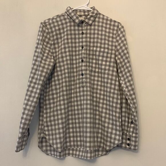 J Crew gray and white checked shirt Size S Long sleeves Length 27” Bust 19” - Picture 1 of 6